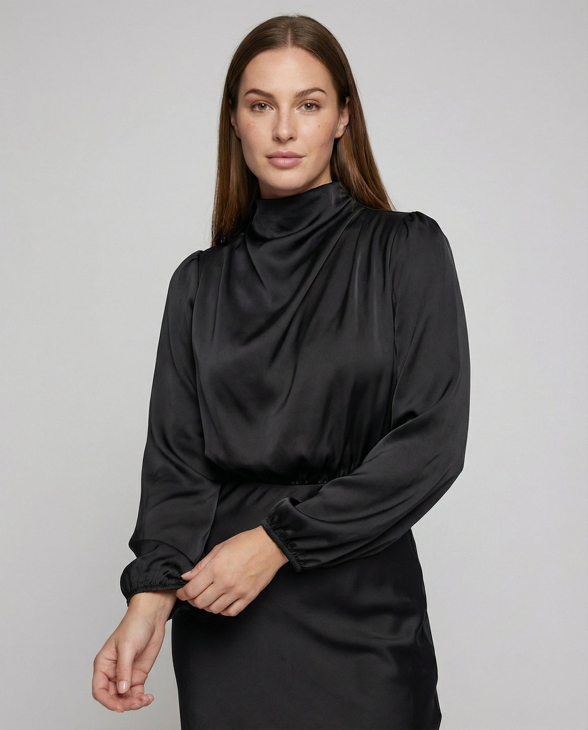 Zora | Elegant Luminous Long-Sleeve Satin Dress