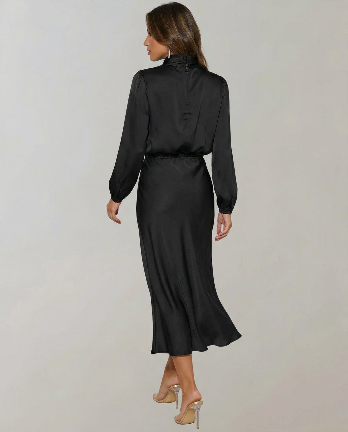 Zora | Elegant Luminous Long-Sleeve Satin Dress