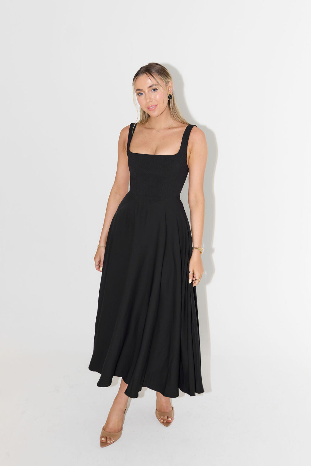 Elowyn | Women's Elegant Square Neck Midi Dress
