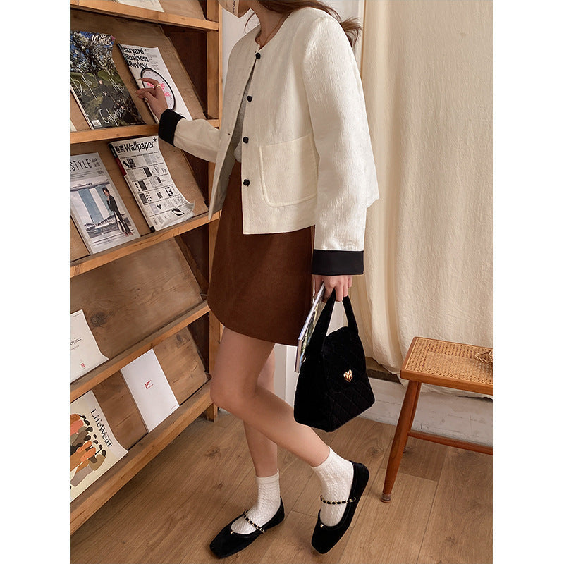 Ophelia | Women's Elegant Cropped Blazer with Decorative Button Details